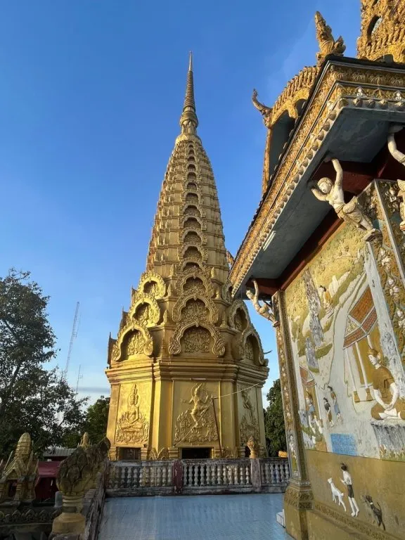Bat Cave Phnom Sampov