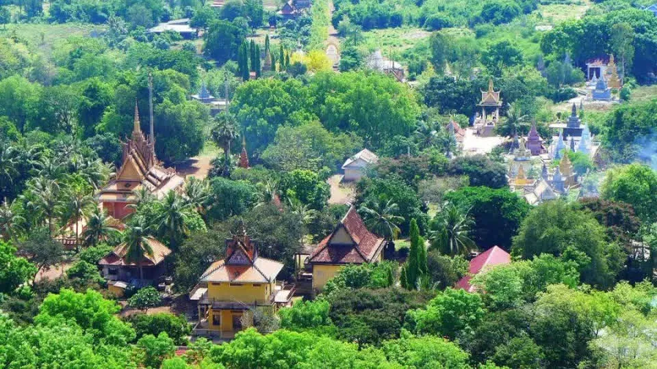 Phreah Reach Throap Mountain